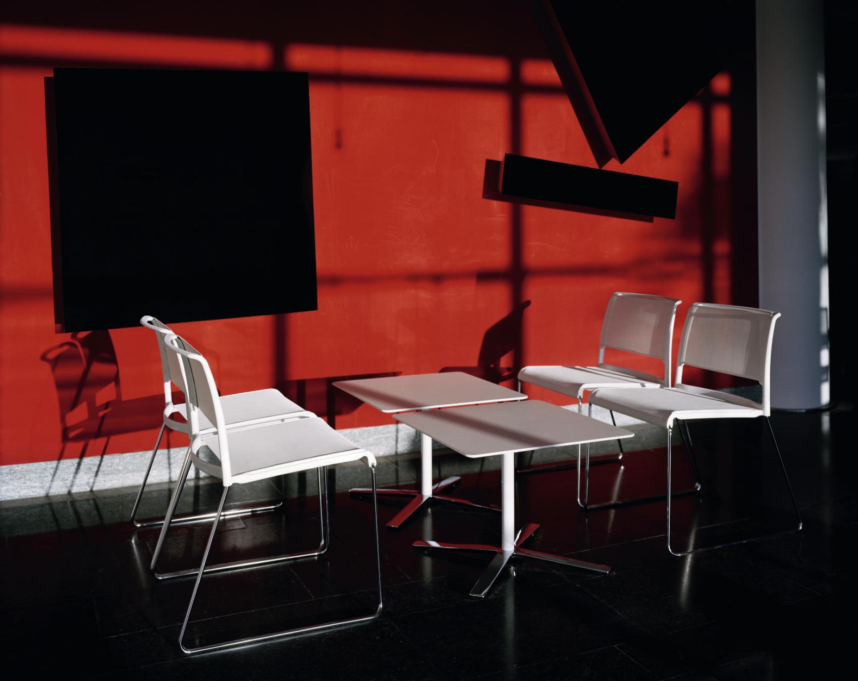 ALINE TABLE by Wilkhahn 012